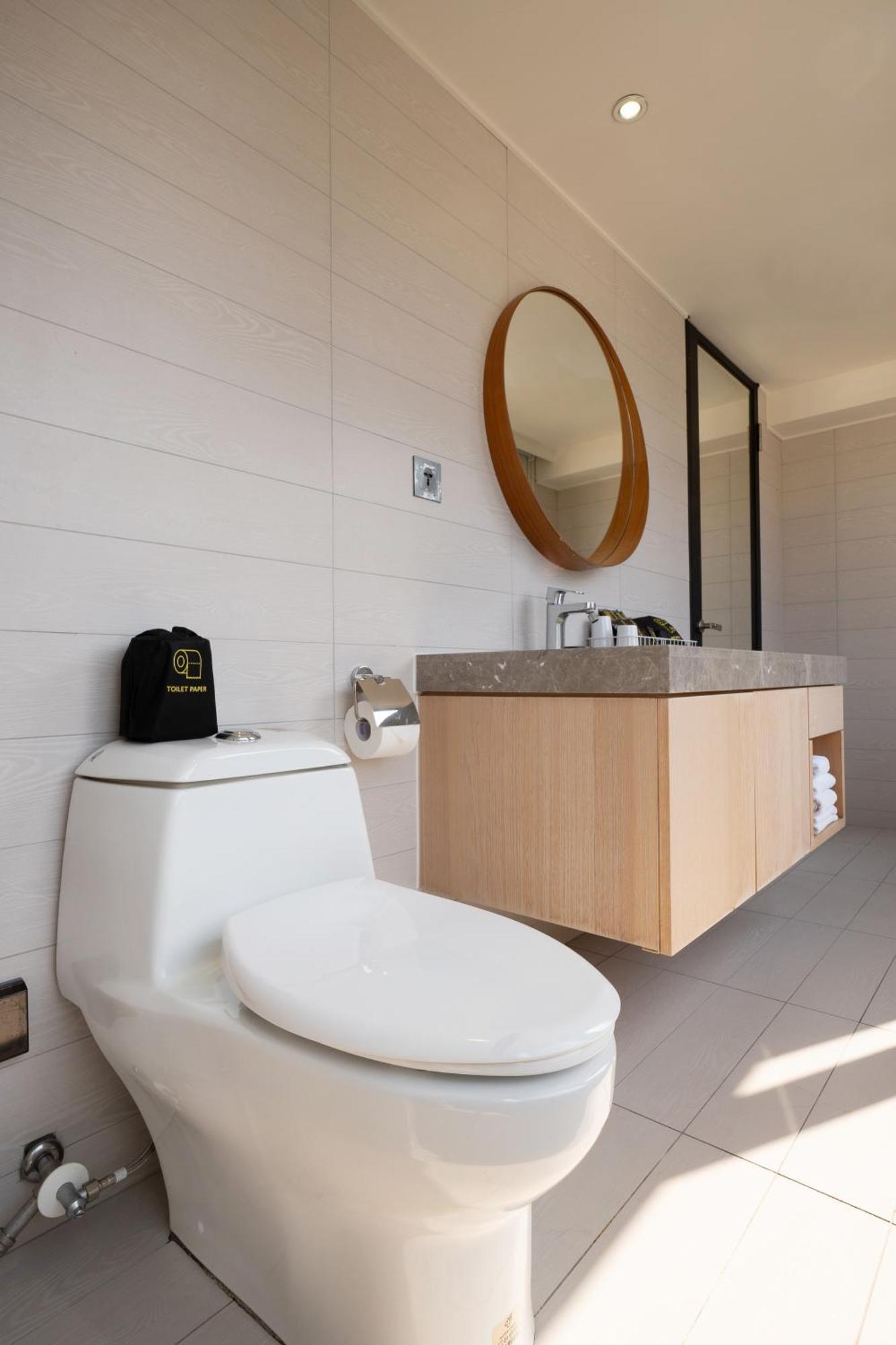 Check Inn Taichung Wenxin Zhongqing Exterior photo